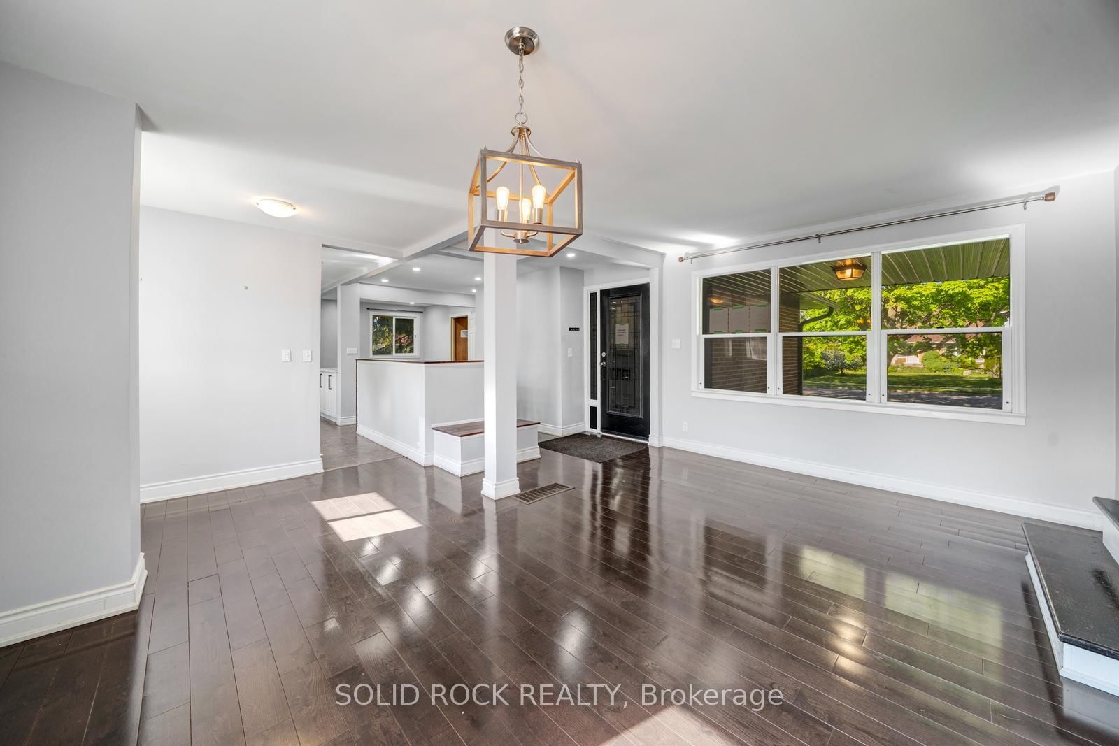19 Coverdale Avenue • Cobourg, ON photo 6