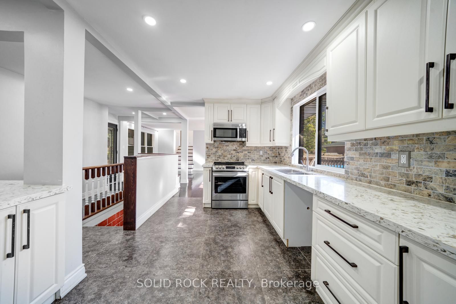 19 Coverdale Avenue • Cobourg, ON photo 9