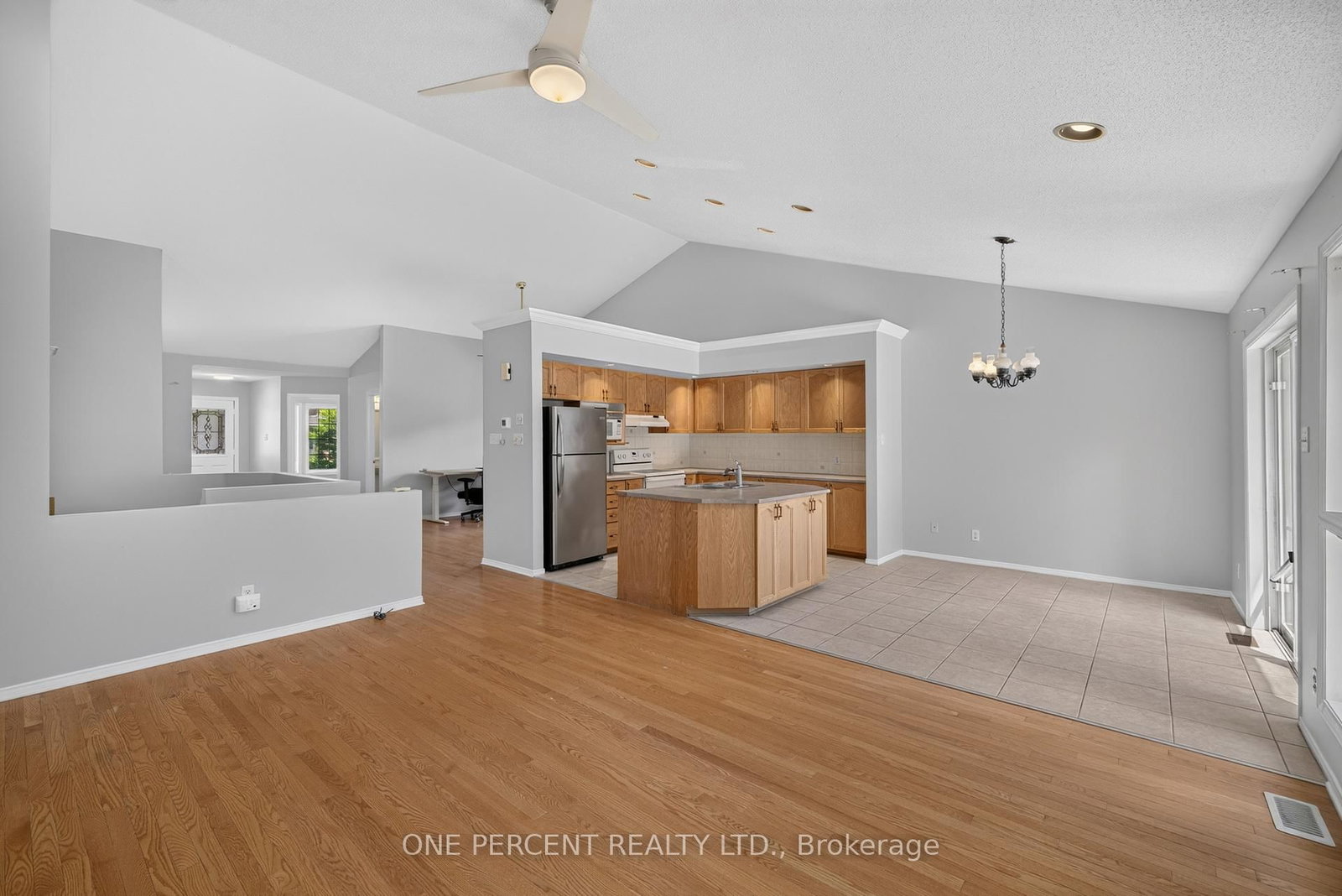6 Windchime Crescent • Ottawa, ON photo 16