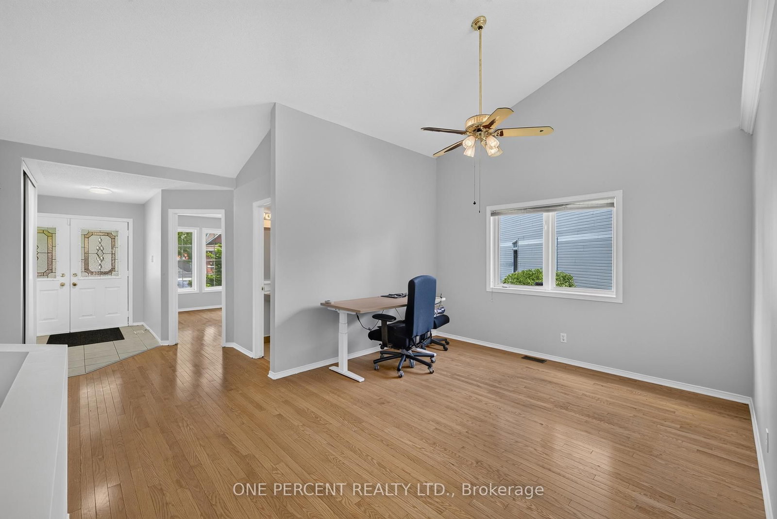 6 Windchime Crescent • Ottawa, ON photo 8
