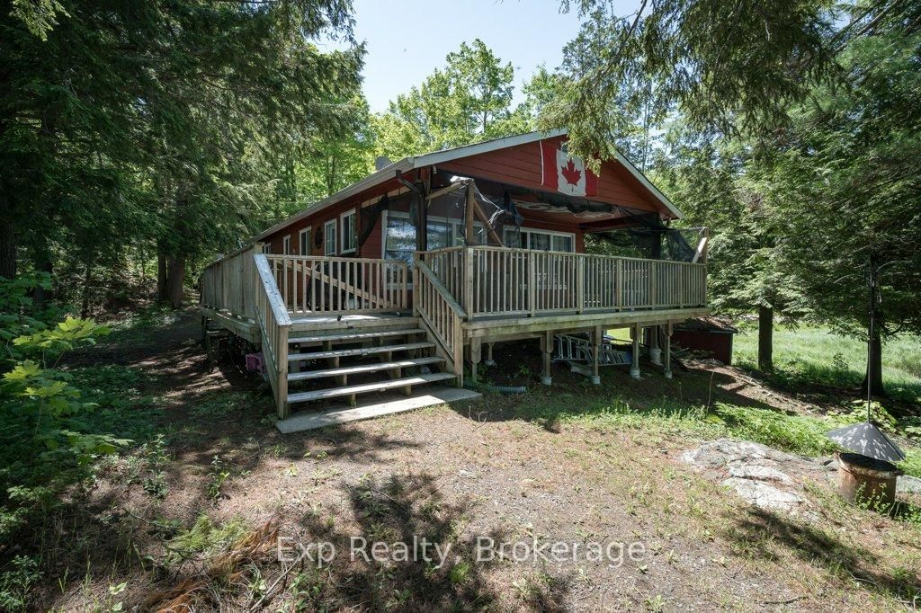 40 Twin Shore Lane • Limoges, ON photo 2