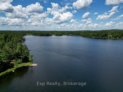 40 Twin Shore Lane • Limoges, ON photo 3