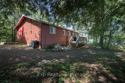 40 Twin Shore Lane • Limoges, ON photo 4