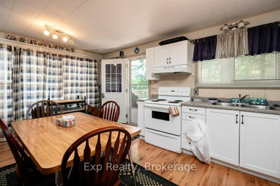 40 Twin Shore Lane • Limoges, ON photo 8