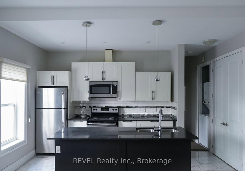 home for lease on 2-18 Clairmont Street