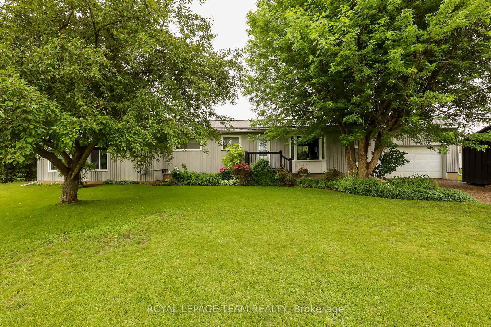 3041 Bridge Street • North Dundas, ON photo 1