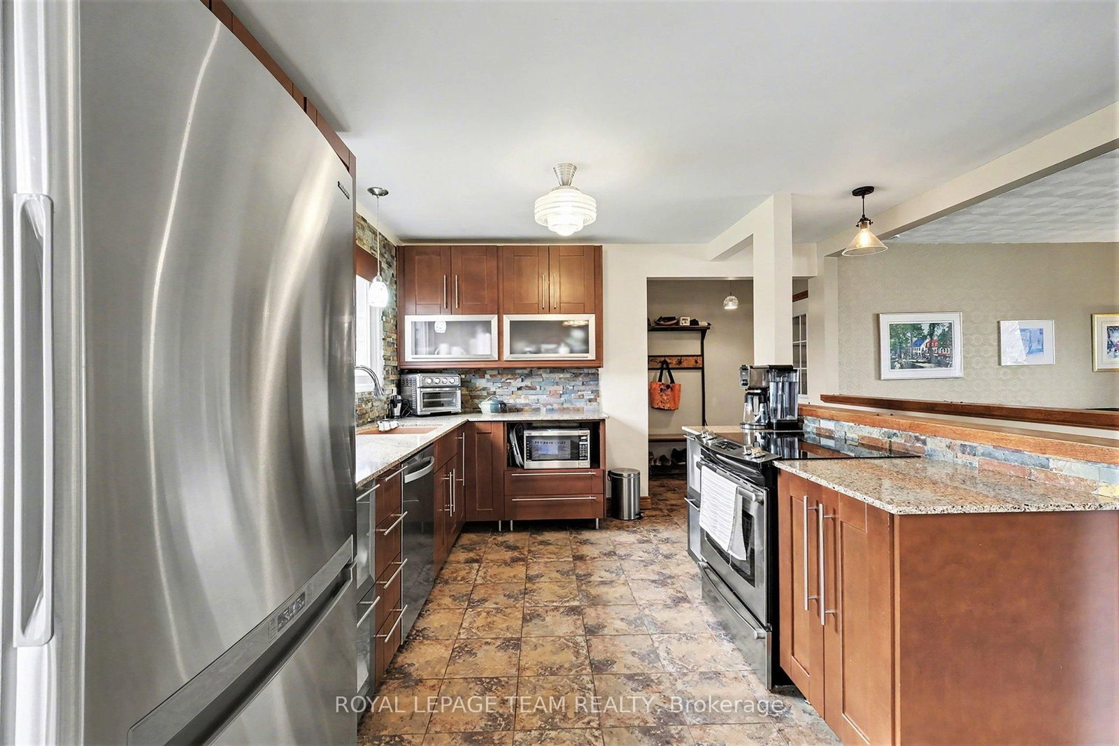 3041 Bridge Street • North Dundas, ON photo 13