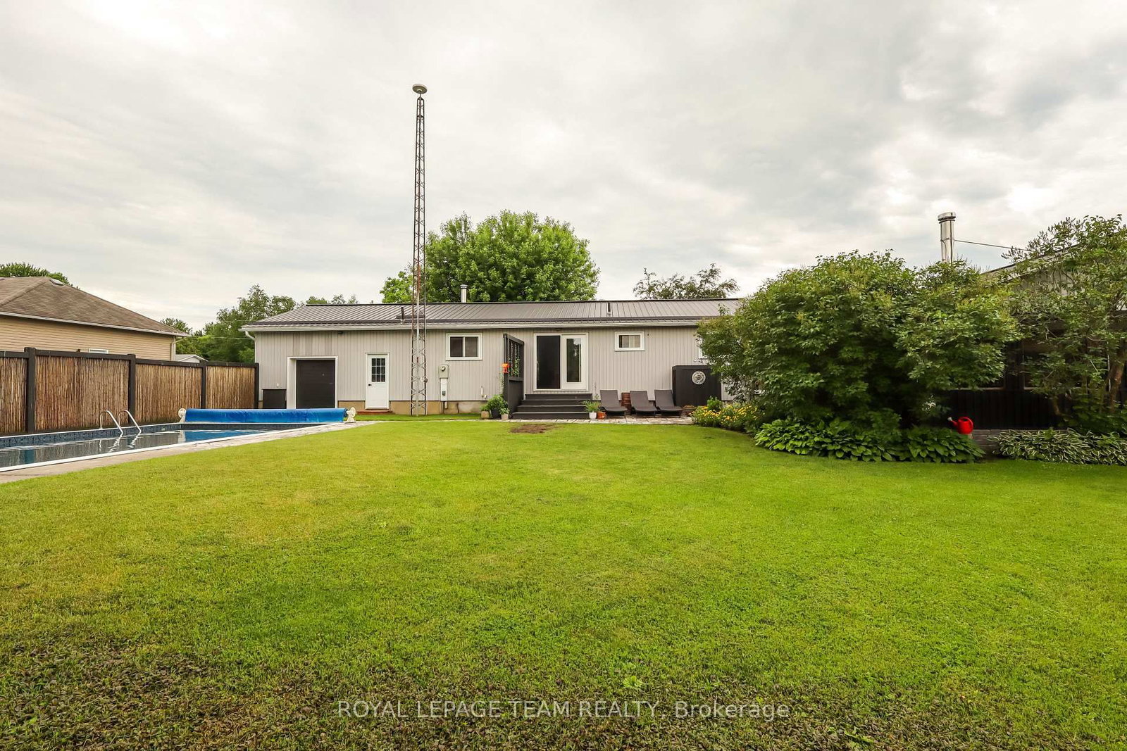 3041 Bridge Street • North Dundas, ON photo 35