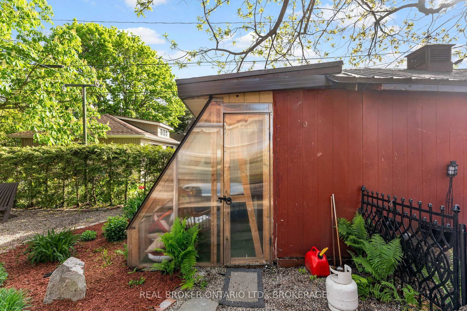 130 Main Street • Gananoque, ON photo 44