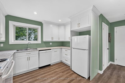 33943 Sunnyridge Road • Bluewater, ON photo 3