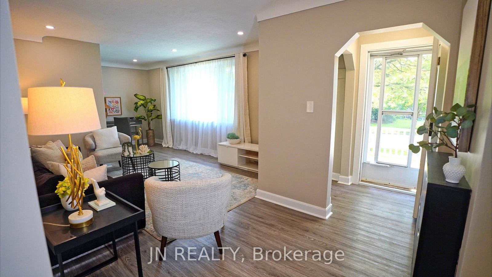 1100 Bruce Street • Sarnia, ON photo 9