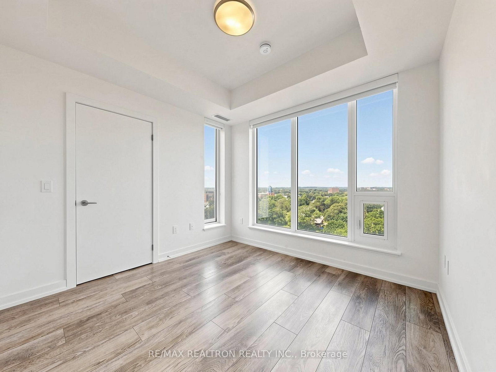 15 S Wellington Street • #1210 • Kitchener, ON photo 18
