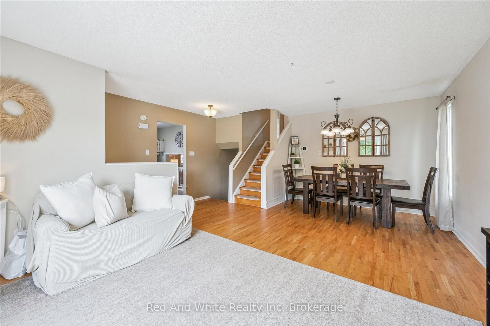 24 Byton Lane • Cambridge, ON photo 6