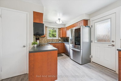 24 Byton Lane • Cambridge, ON photo 8