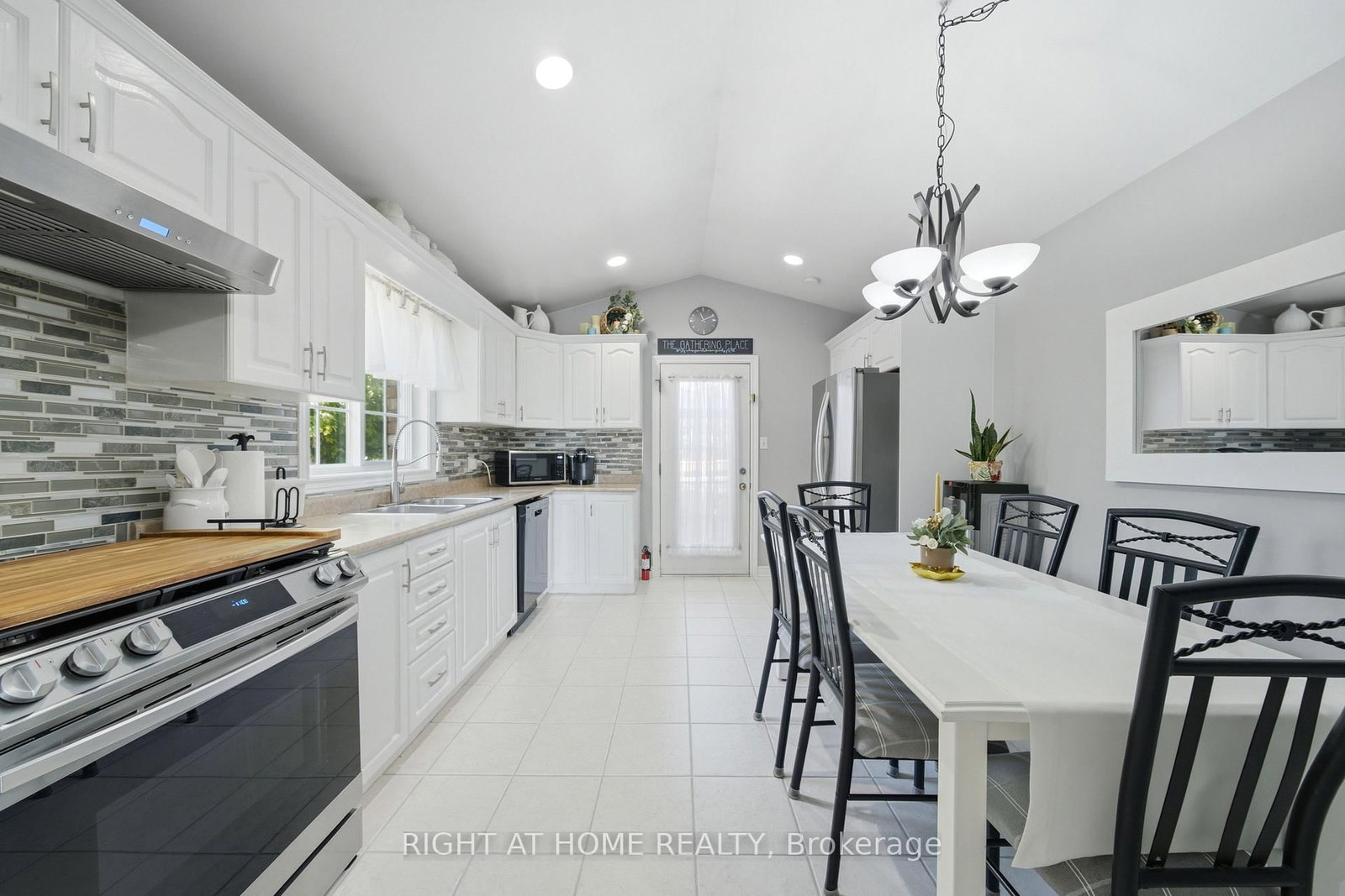 7505 Nadia Court • Niagara Falls, ON photo 13