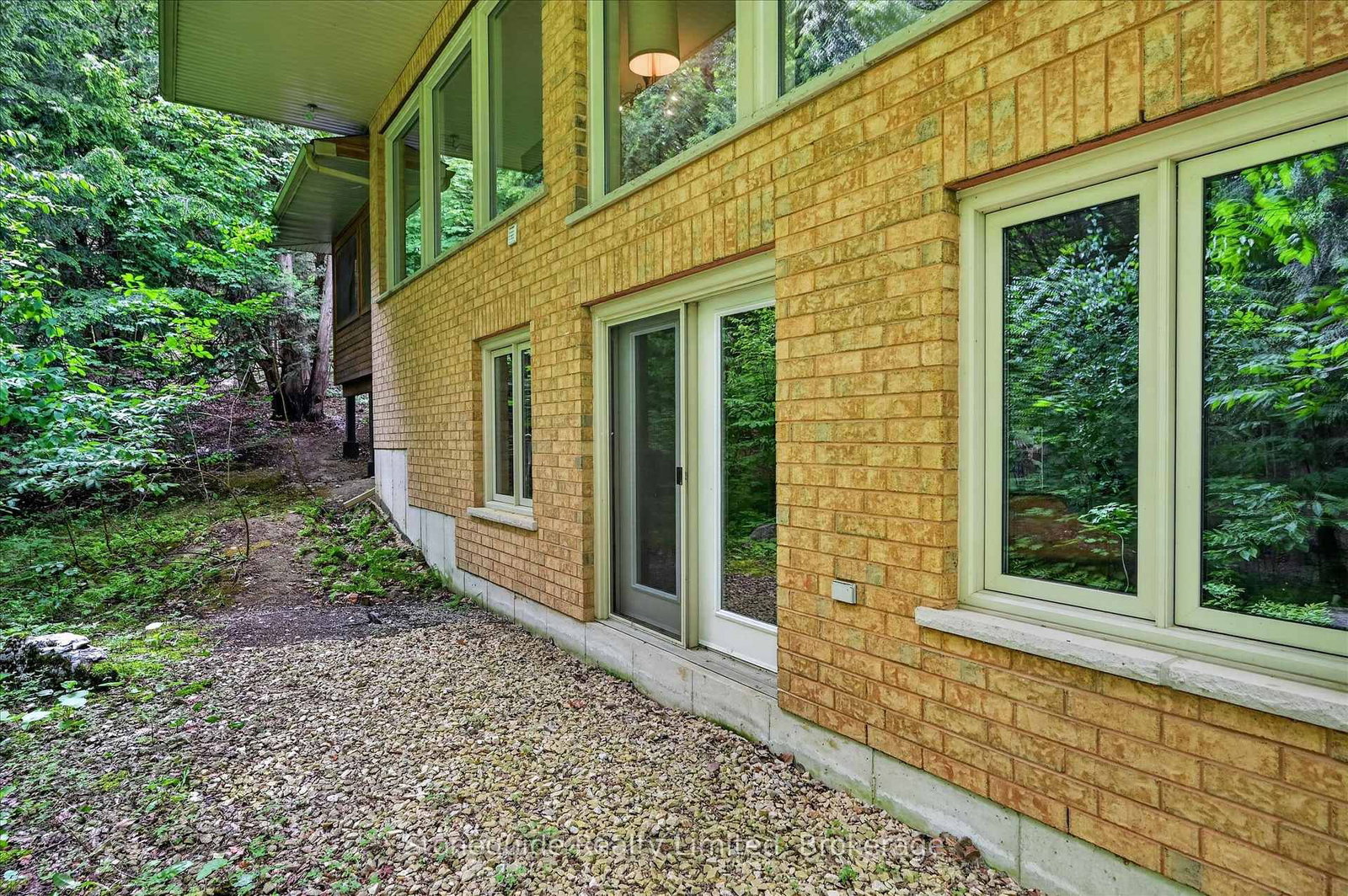 761 Cedarhurst Drive • Selwyn, ON photo 47