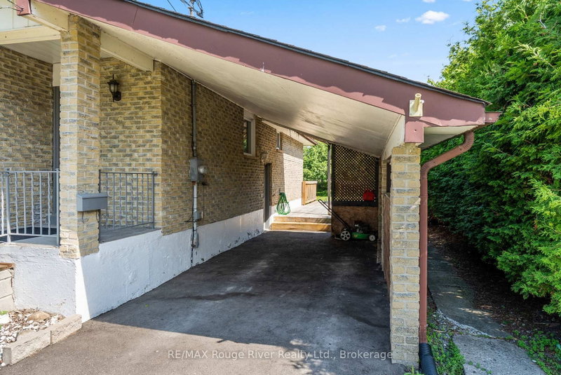 42 Meredith Crescent