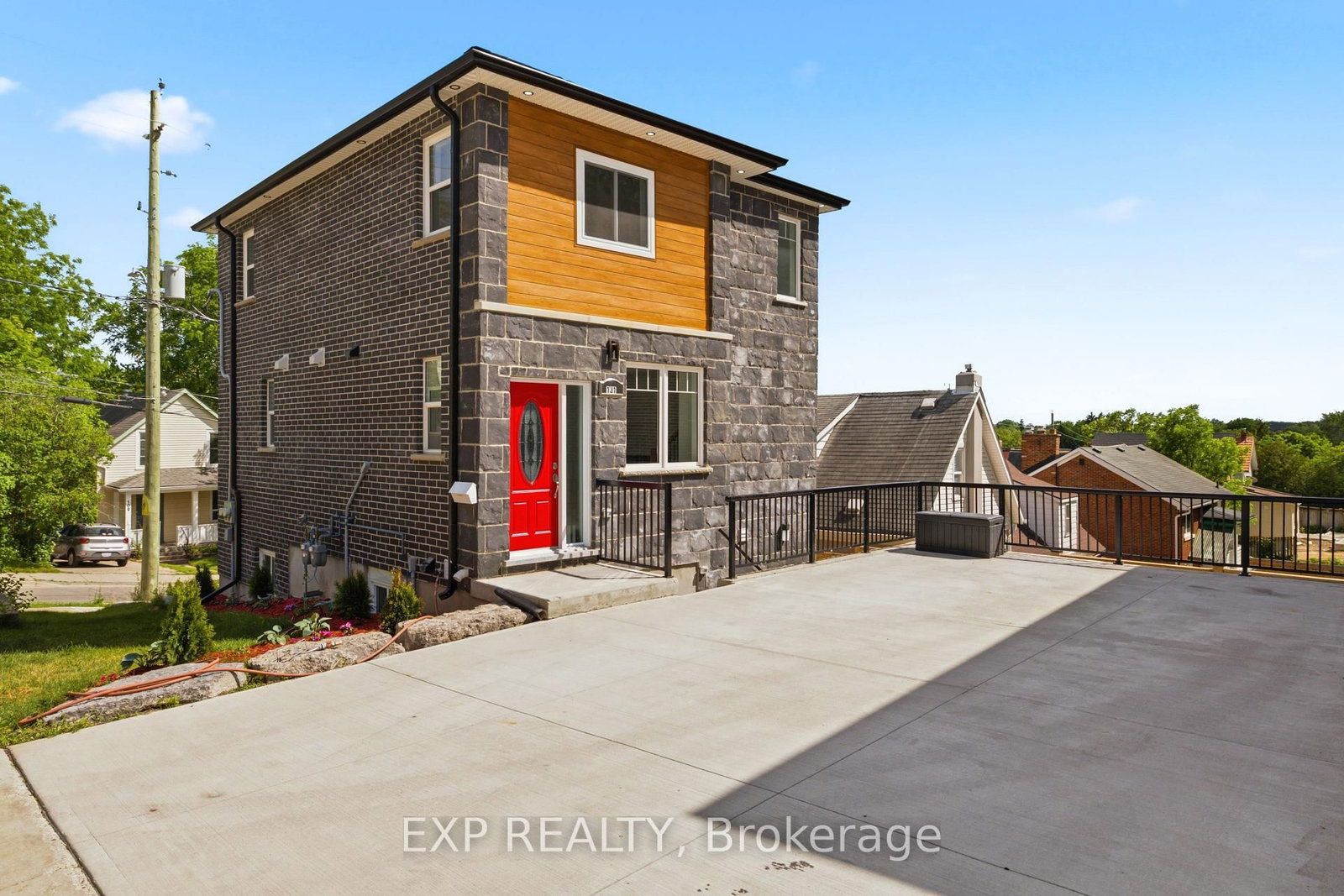 131 St George Street • Kitchener, ON photo 1