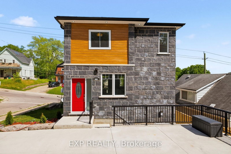 131 St George Street