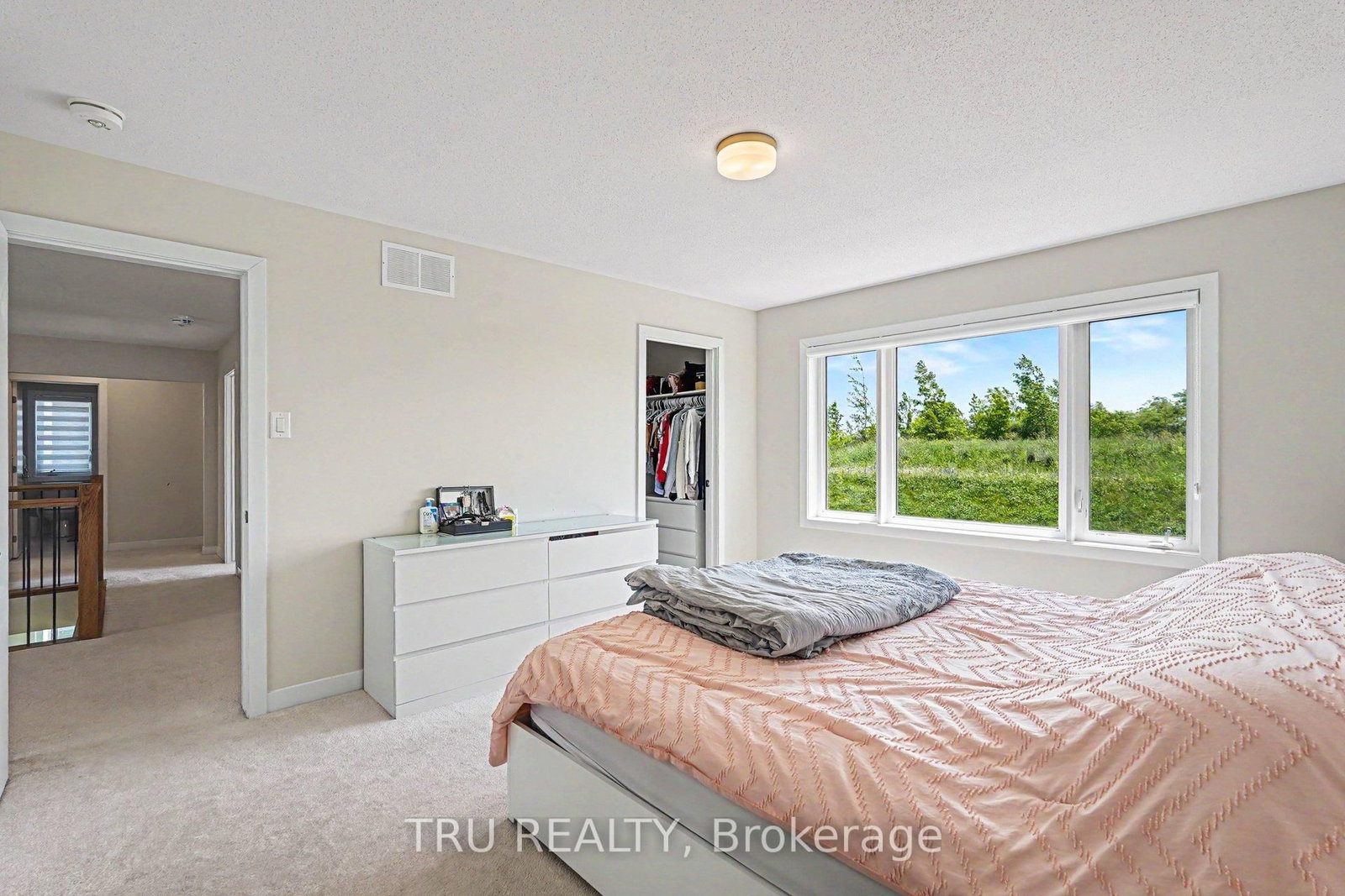 748 EMINENCE Street • Ottawa, ON photo 16