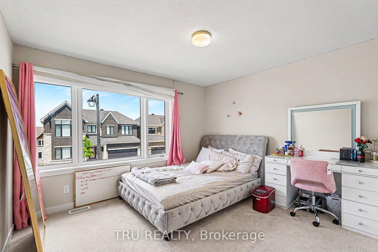 748 EMINENCE Street • Ottawa, ON photo 19