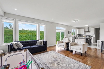 748 EMINENCE Street • Ottawa, ON photo 8