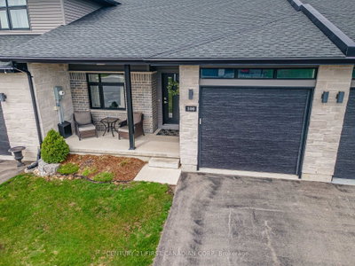 100 Rowe Avenue — photo 2