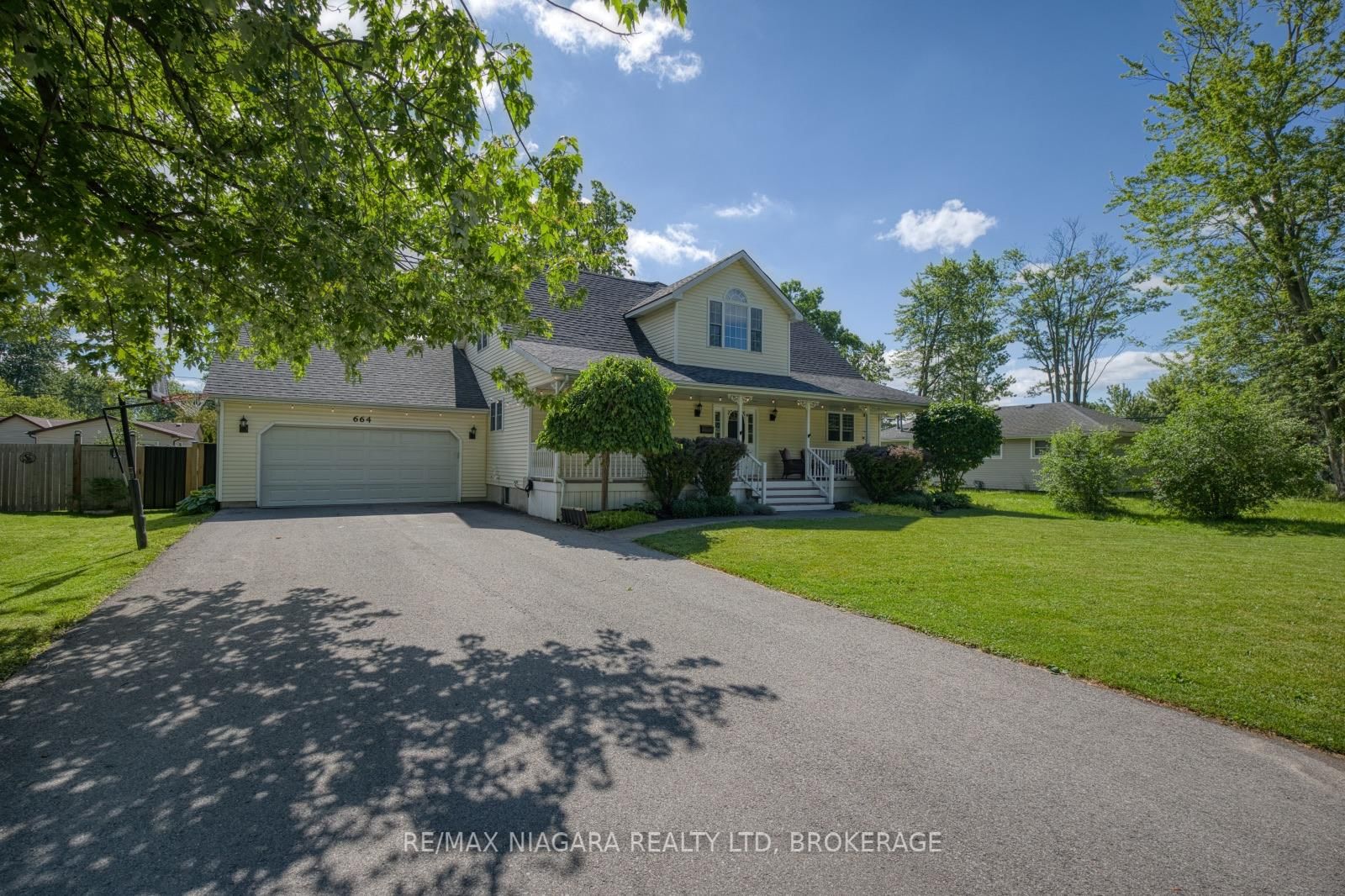 664 Lakeview Road • Fort Erie, ON photo 2