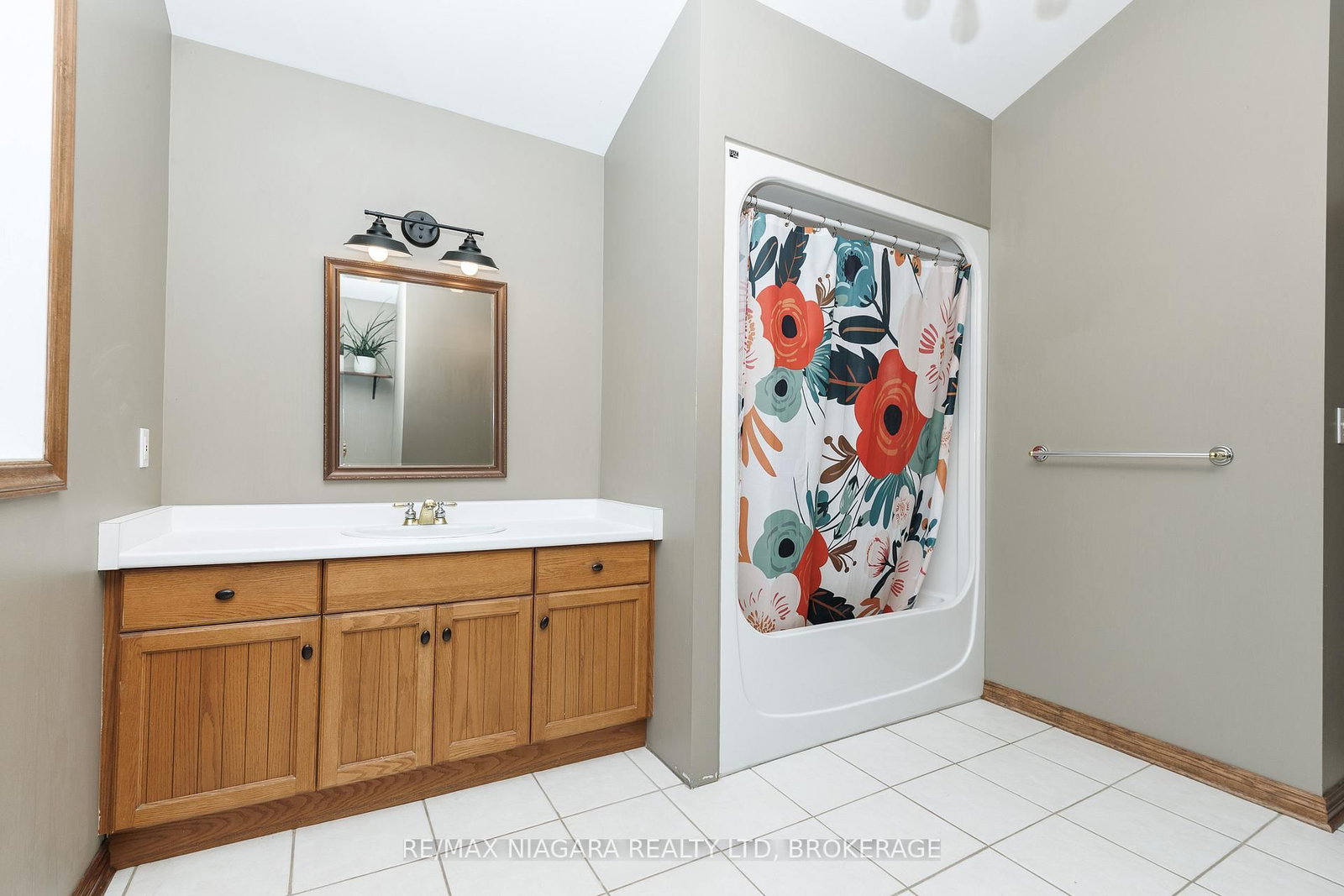 664 Lakeview Road • Fort Erie, ON photo 20