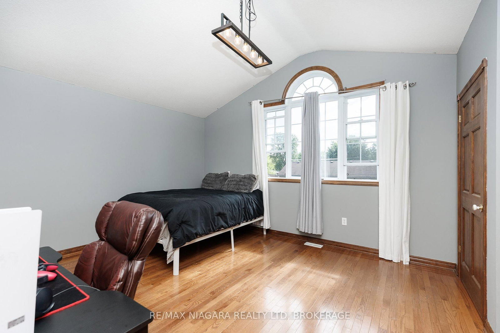 664 Lakeview Road • Fort Erie, ON photo 21