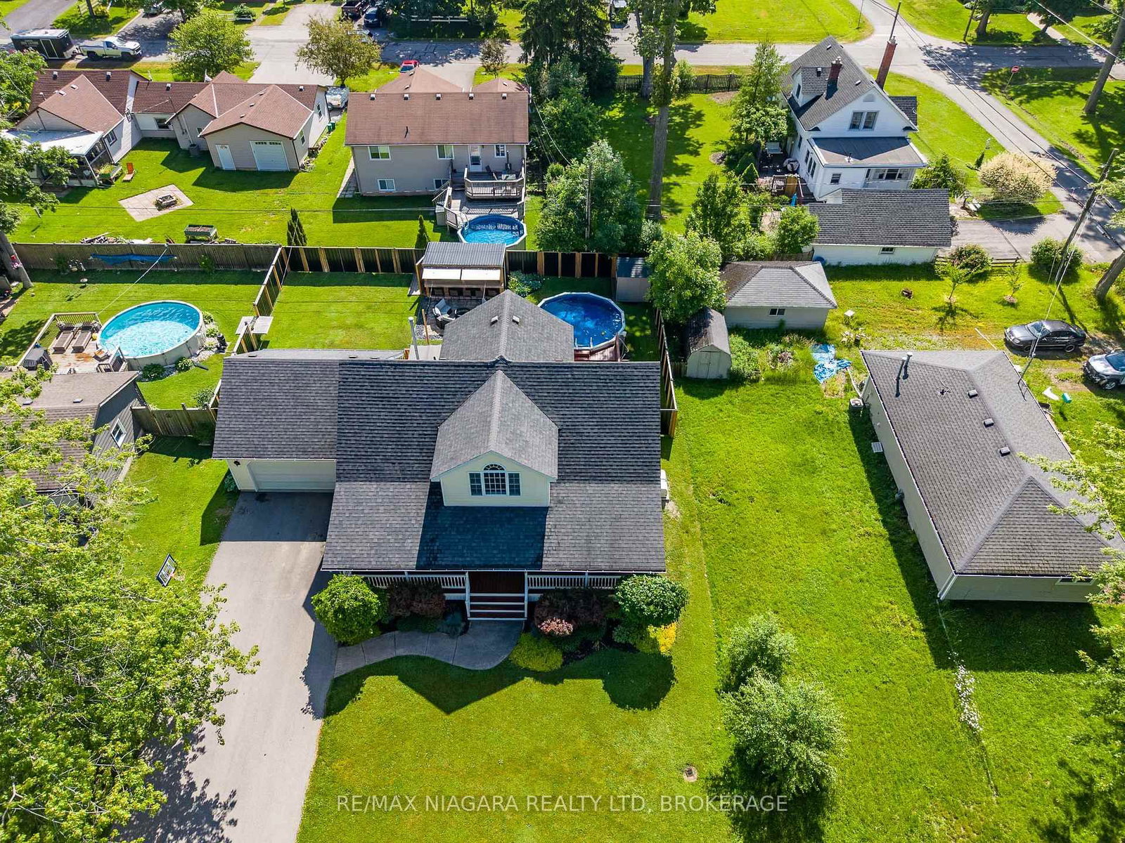 664 Lakeview Road • Fort Erie, ON photo 44