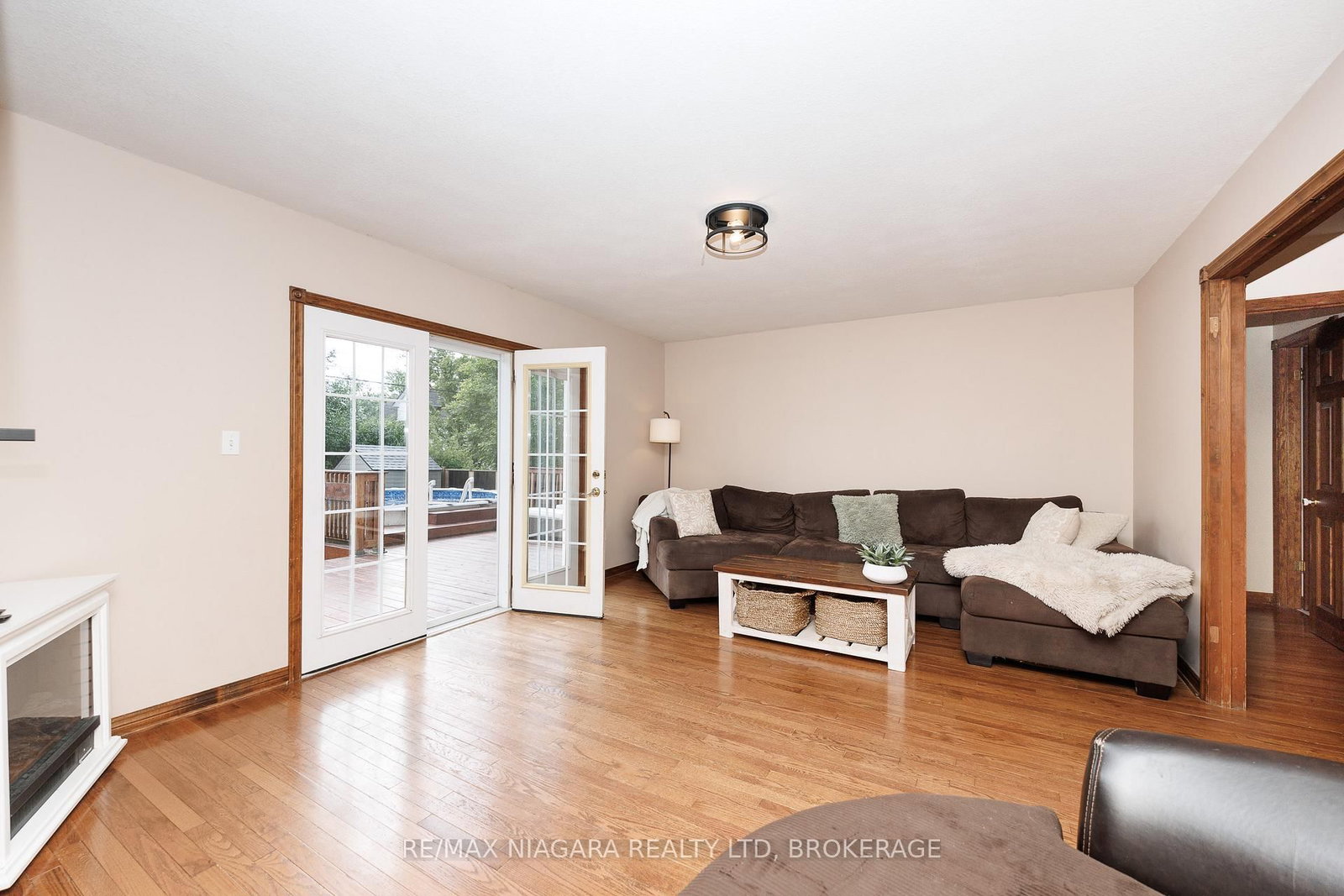 664 Lakeview Road • Fort Erie, ON photo 8