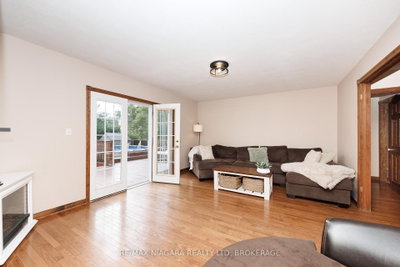 664 Lakeview Road • Fort Erie, ON photo 8