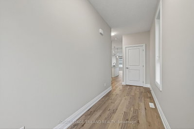 758 Banyan Lane • London North, ON photo 9