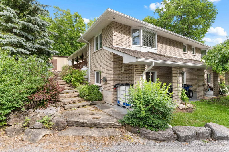 139 Lakeland Avenue