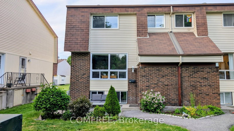 home for sale on 8B Forester Crescent