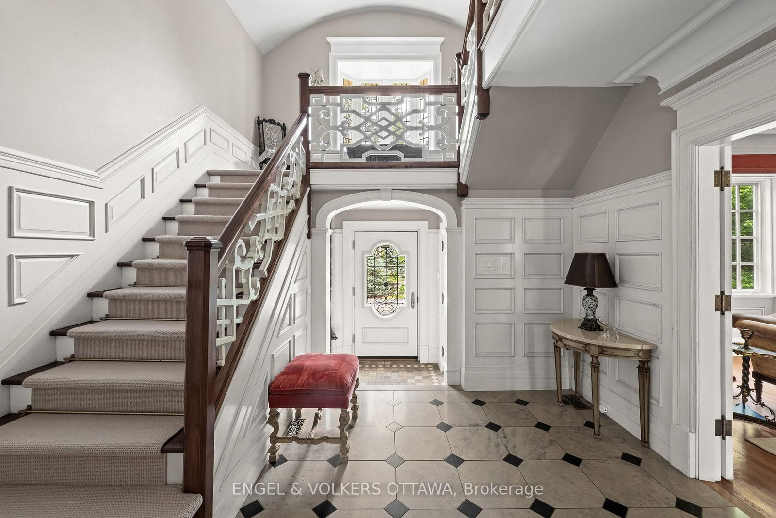 218 Coltrin Rd, Ottawa, view 2