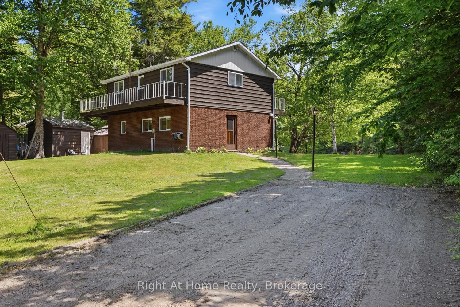 1074 Holiday Park Drive • Bracebridge, ON photo 40