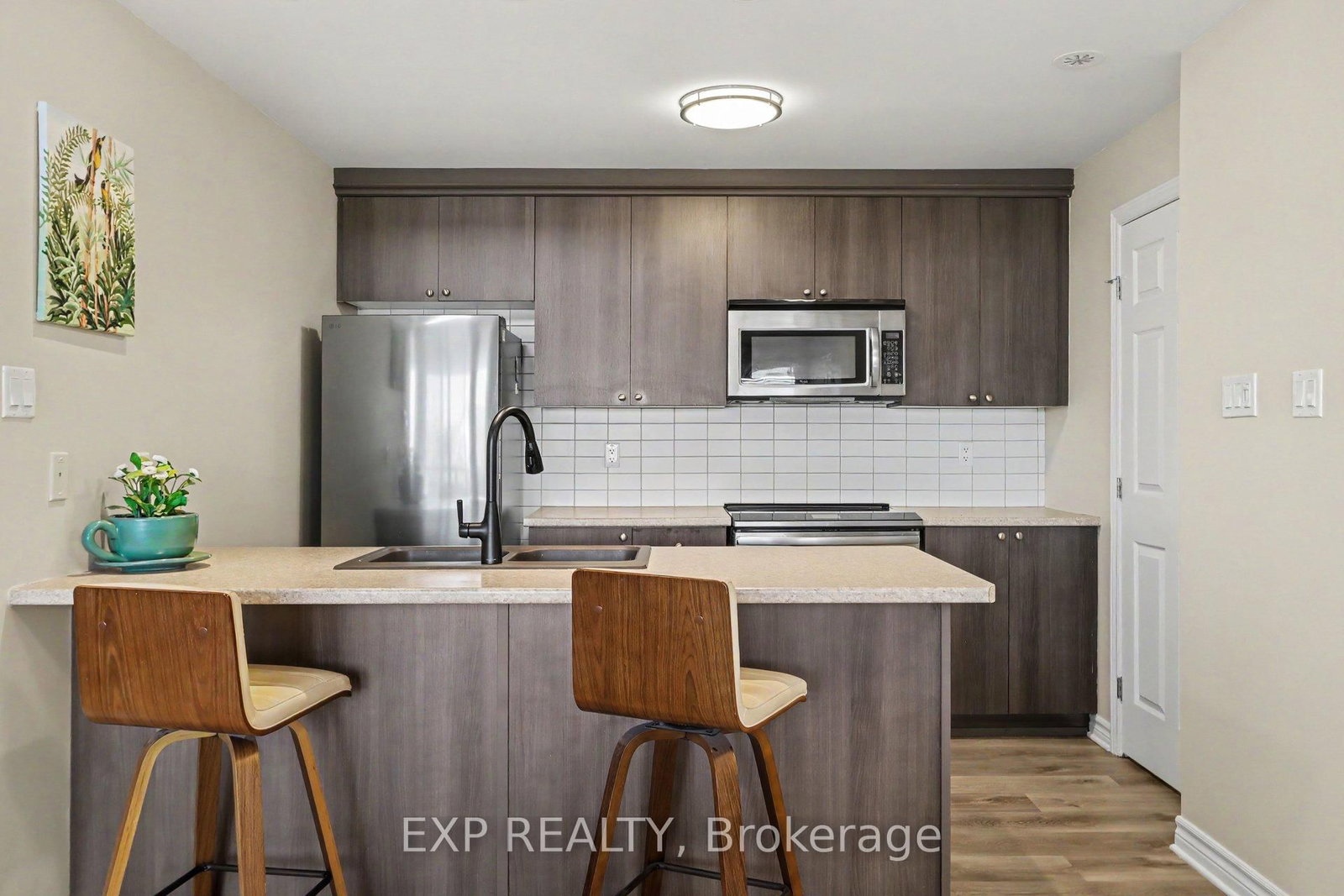 135 Harthill Way • #J • Ottawa, ON photo 13