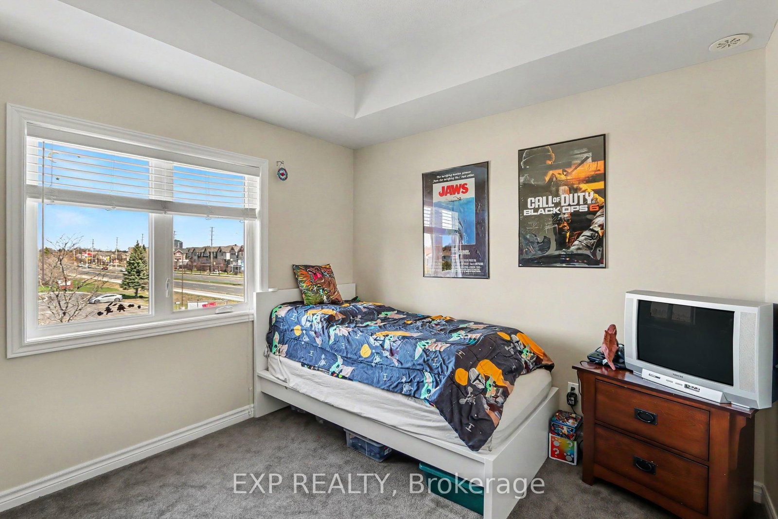 135 Harthill Way • #J • Ottawa, ON photo 19