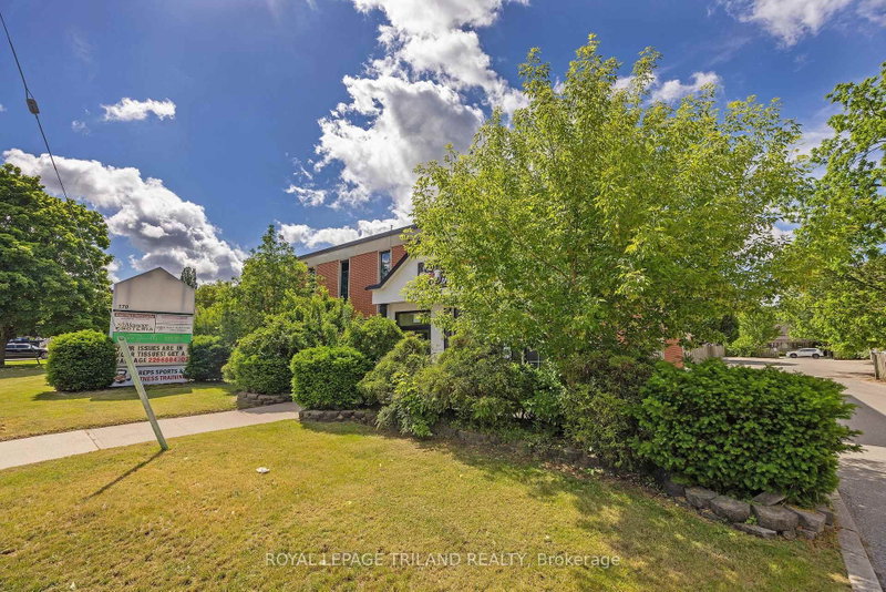 170 Wellington St photo 4