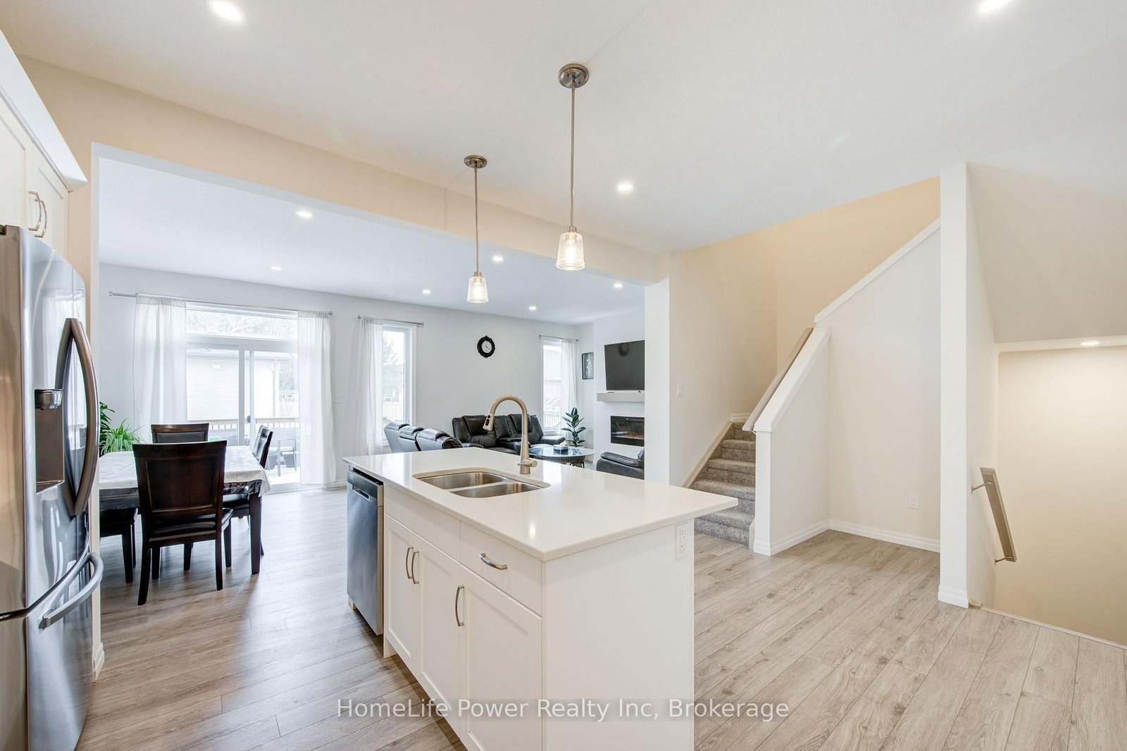 4 Braun Avenue • Tillsonburg, ON photo 12