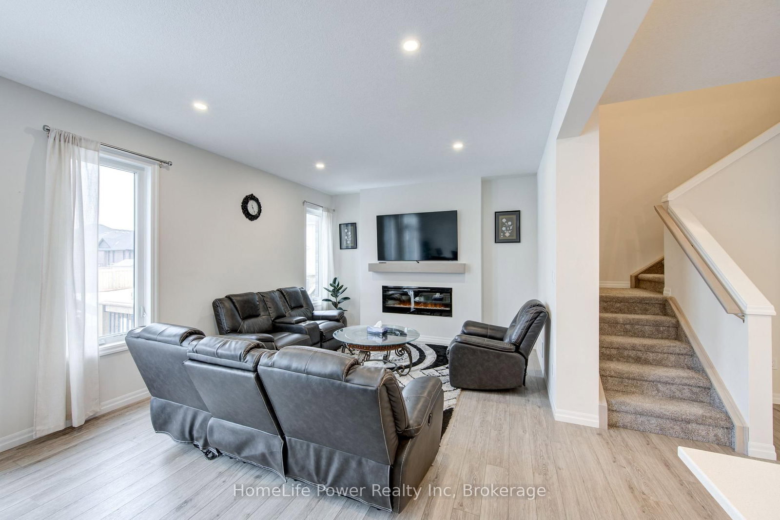 4 Braun Avenue • Tillsonburg, ON photo 20