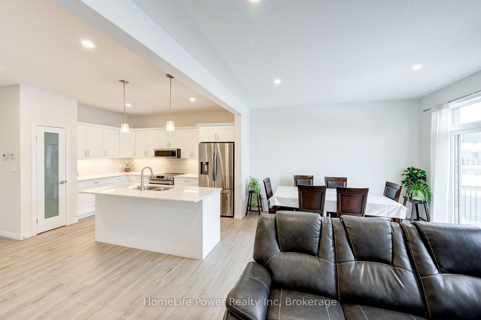4 Braun Avenue • Tillsonburg, ON photo 22