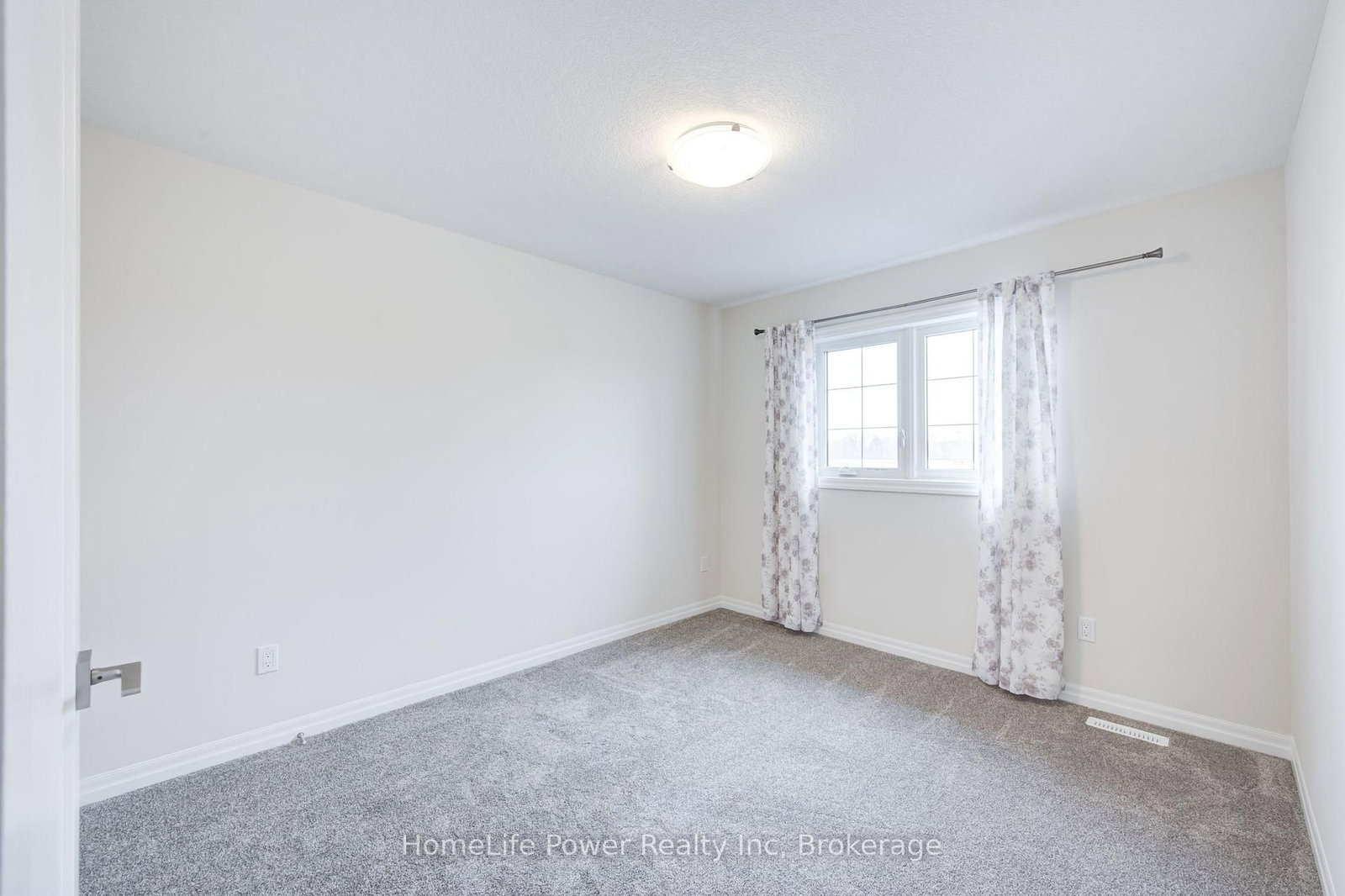 4 Braun Avenue • Tillsonburg, ON photo 28