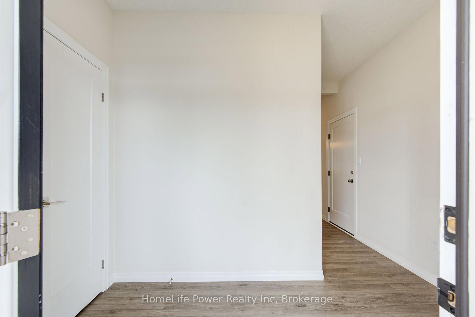 4 Braun Avenue • Tillsonburg, ON photo 5