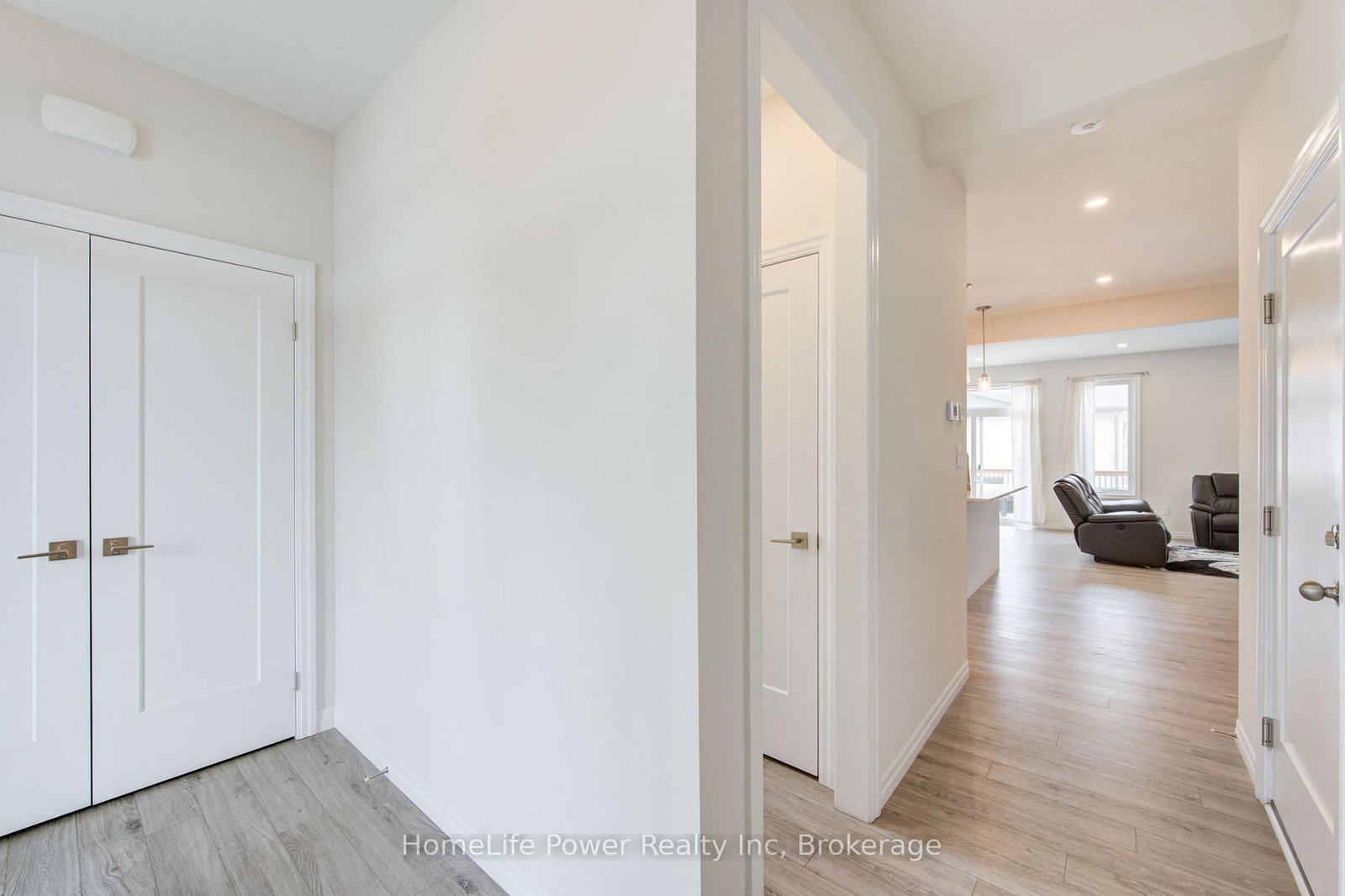 4 Braun Avenue • Tillsonburg, ON photo 7