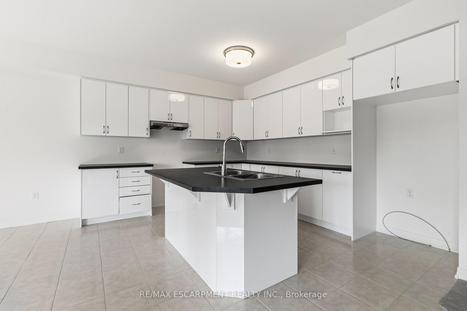126 Hitchman Street • Brant, ON photo 11