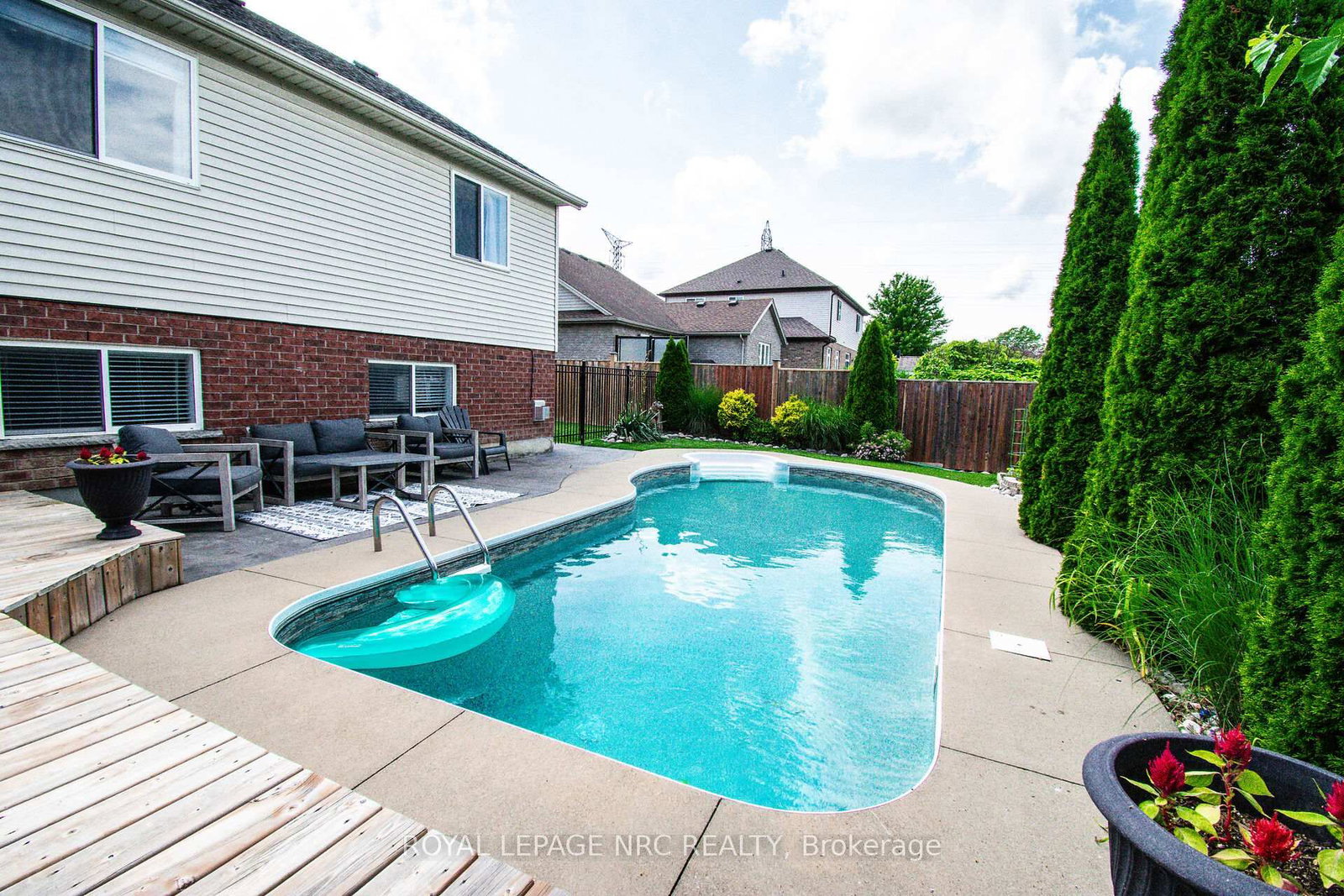 15 Arlene Street • St. Catharines, ON photo 36