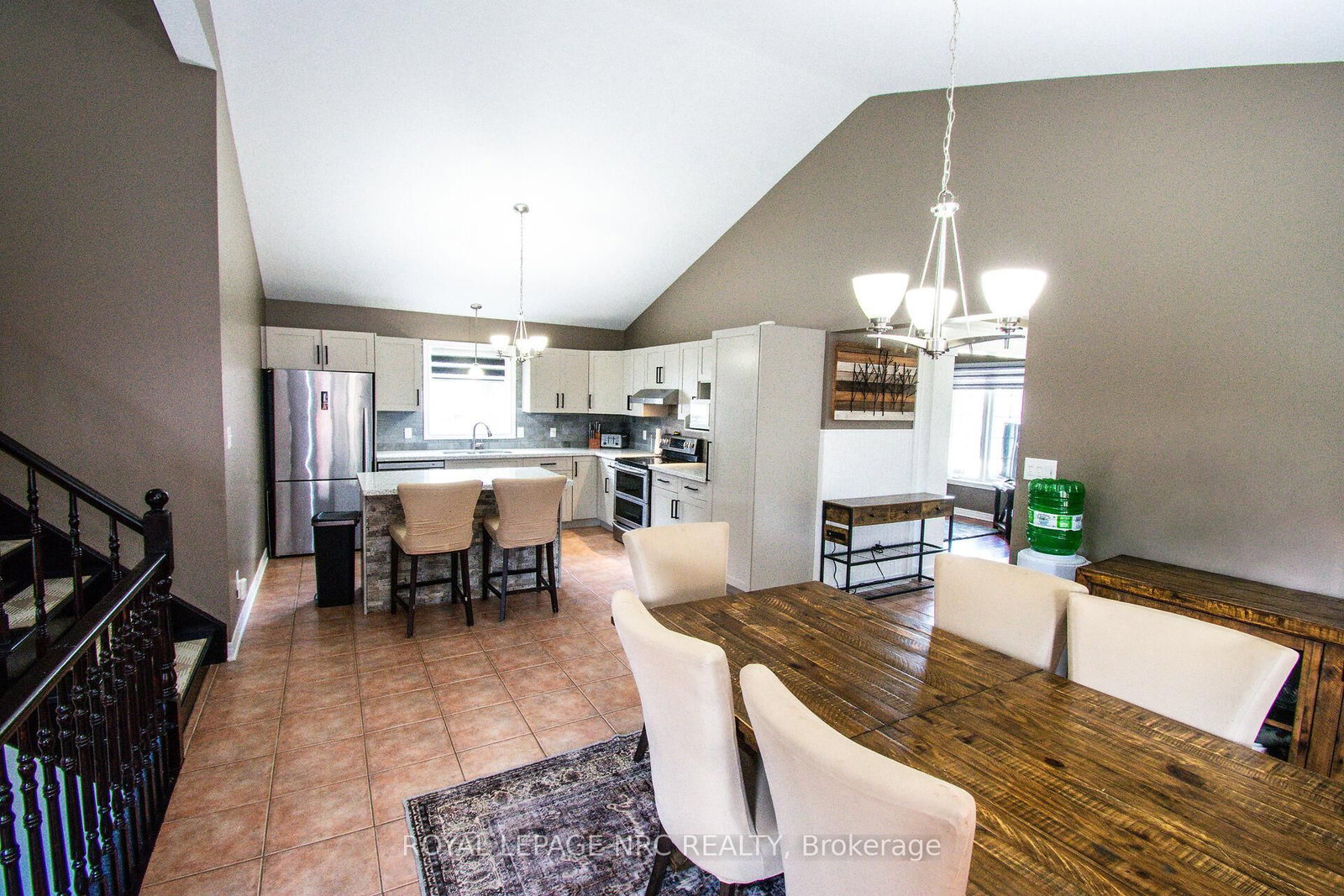 15 Arlene Street • St. Catharines, ON photo 8